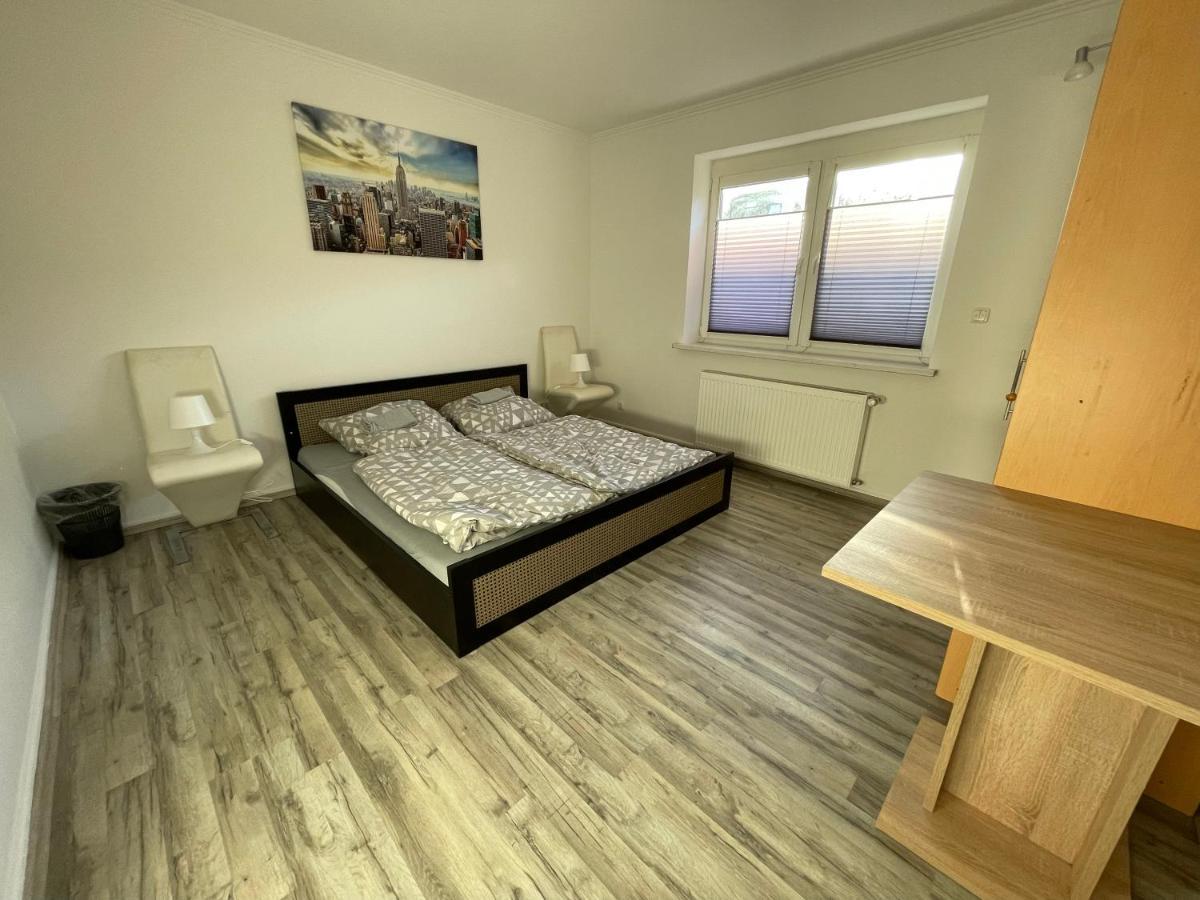 Schoene Zentrale Zimmer In Wilhelmshaven 아파트 외부 사진